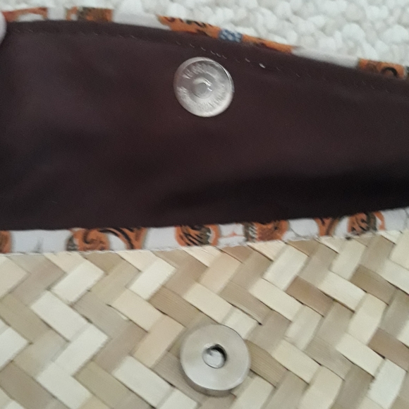 Hand Woven Clutch from the Philippines - Picture 4 of 5